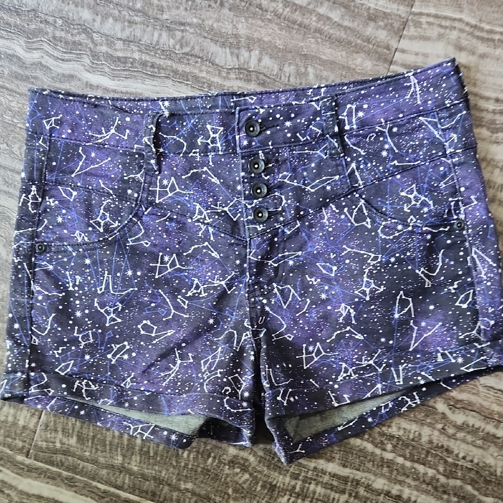 Blackheart high rise shorts constellation star print Size 9